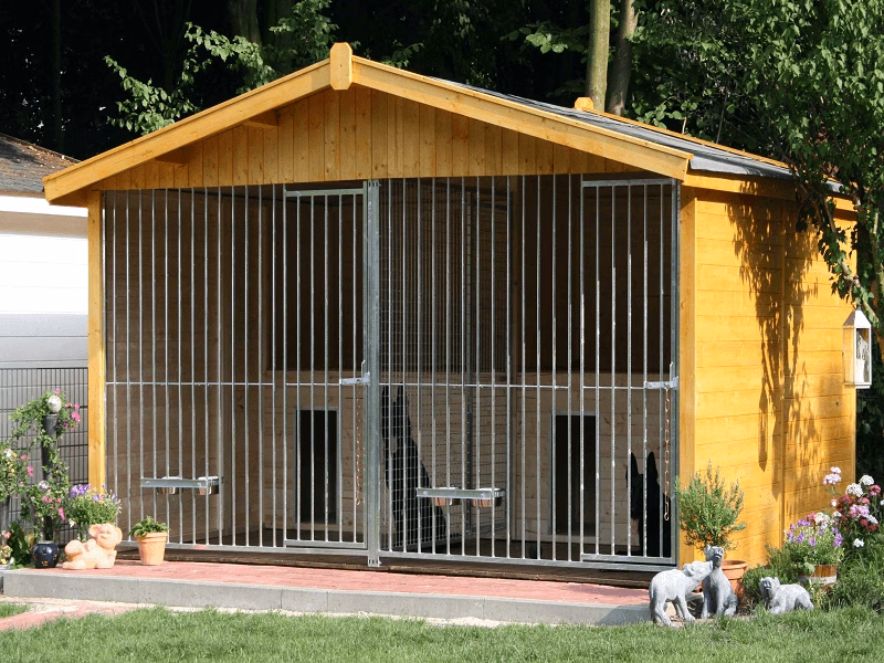 Hundezwinger Oslo Doppelzwinger mit Spitzdach und integrierten Hundehütten