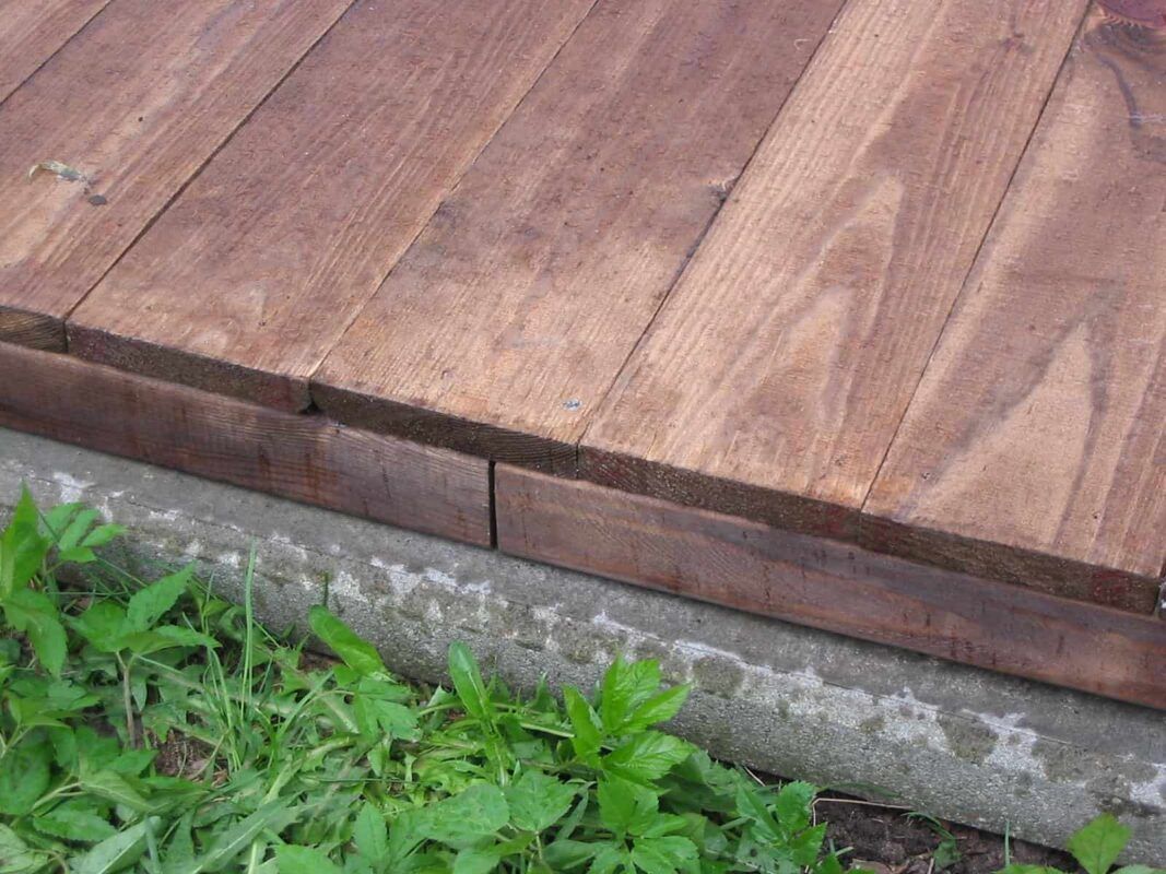 Holzboden für Hundezwinger – langlebig, pflegeleicht und isolierbar