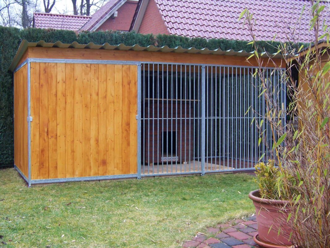 Hundezwinger Stahlrahmen Holz 5x2m mit Schutzecke, bundesweite Lieferung